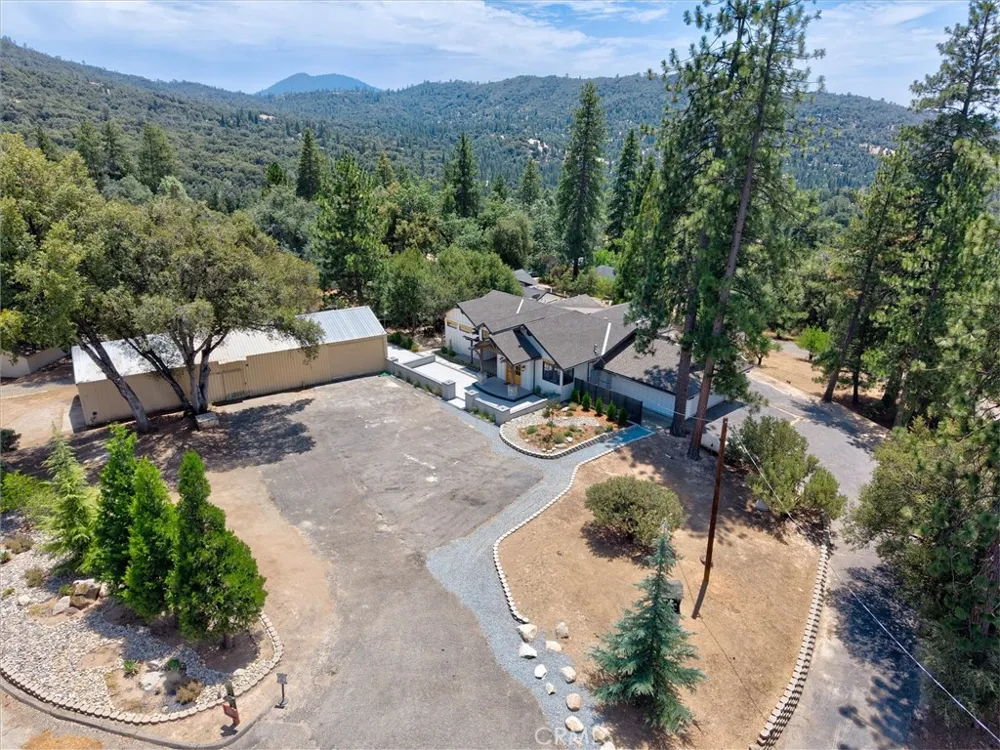 51291 Buckskin Lane Oakhurst, CA 93644