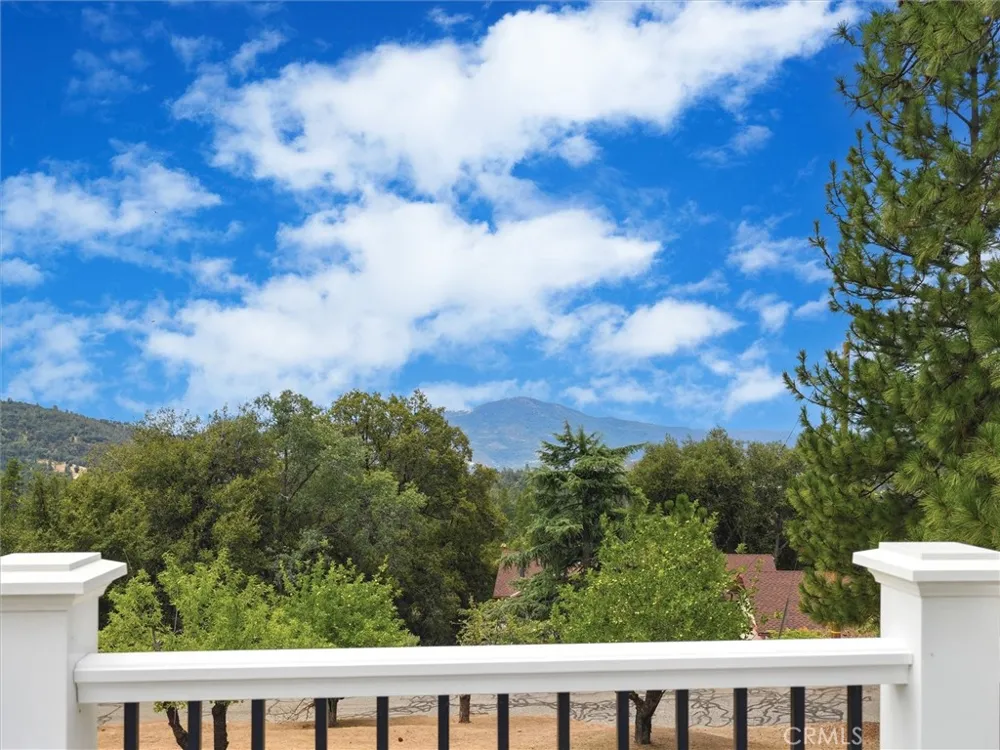 51291 Buckskin Lane Oakhurst, CA 93644