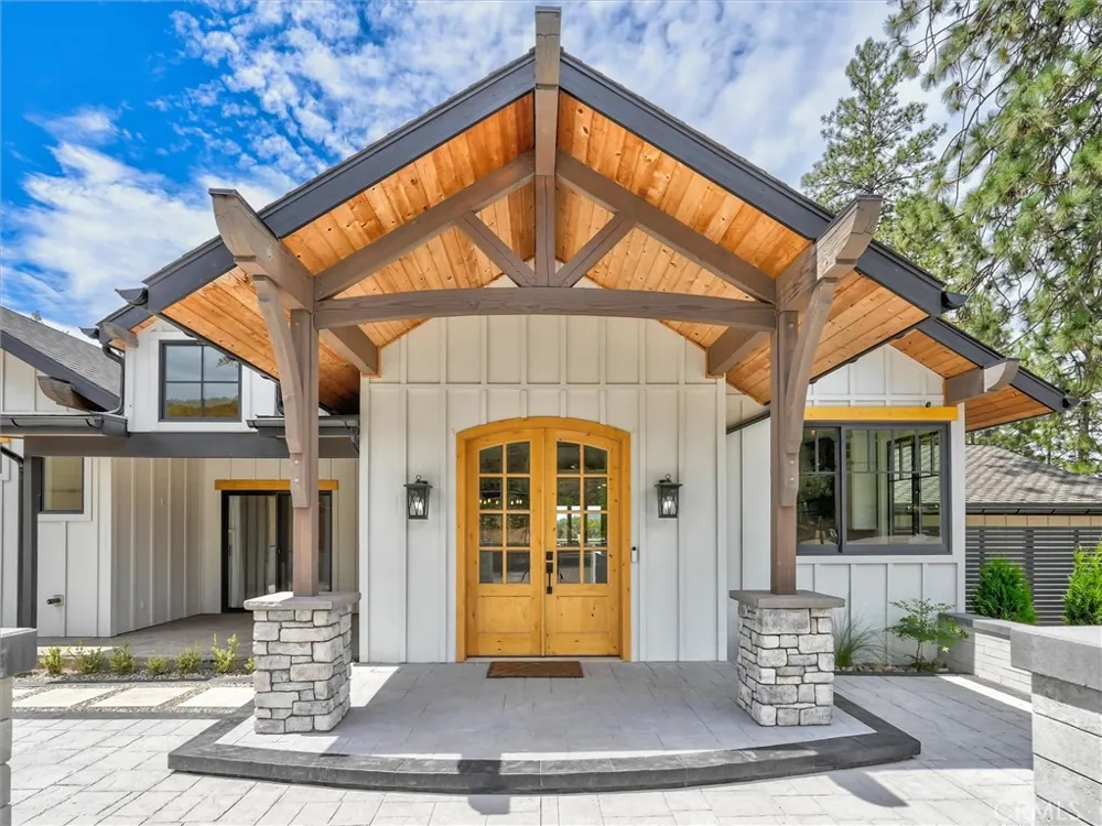 51291 Buckskin Lane Oakhurst, CA 93644