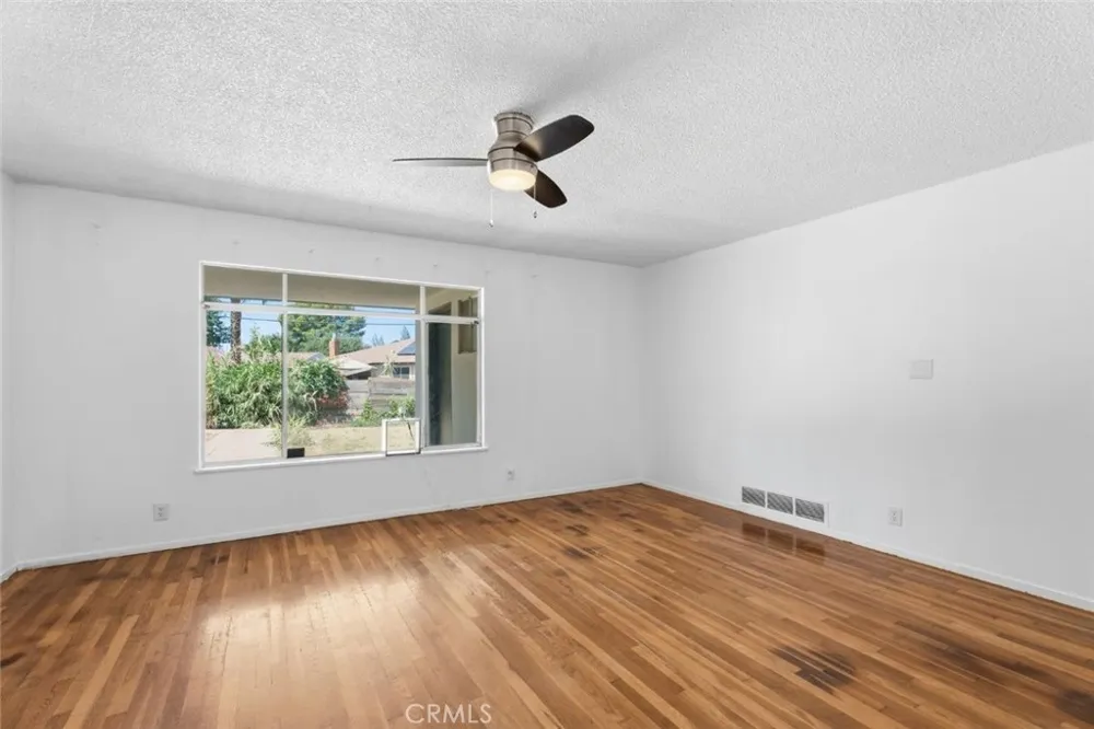 641 E Scott Fresno, CA 93710