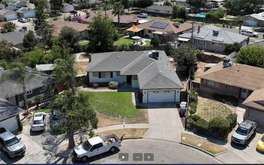 641 E Scott Fresno, CA 93710
