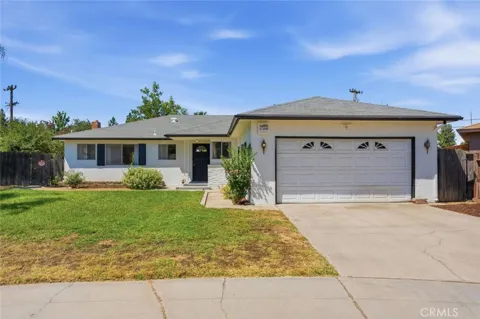641 E Scott