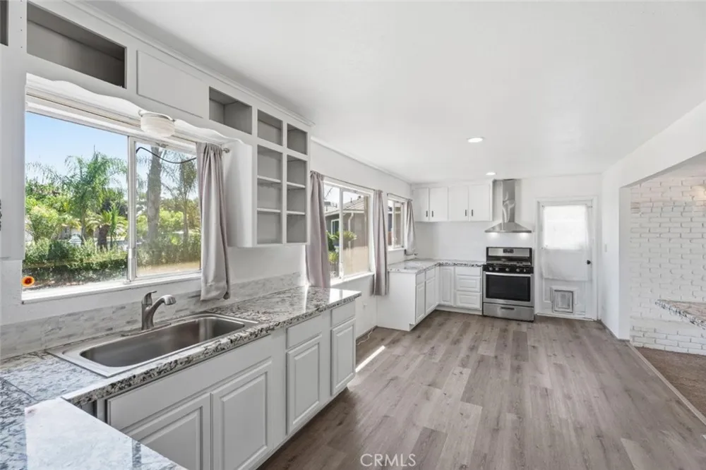 641 E Scott Fresno, CA 93710