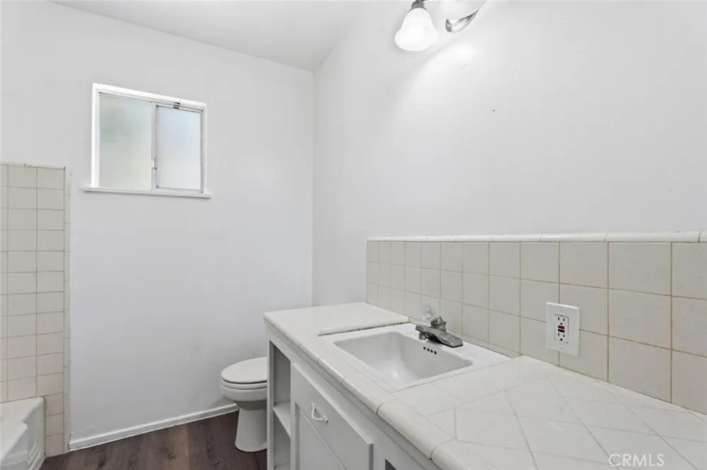 641 E Scott Fresno, CA 93710