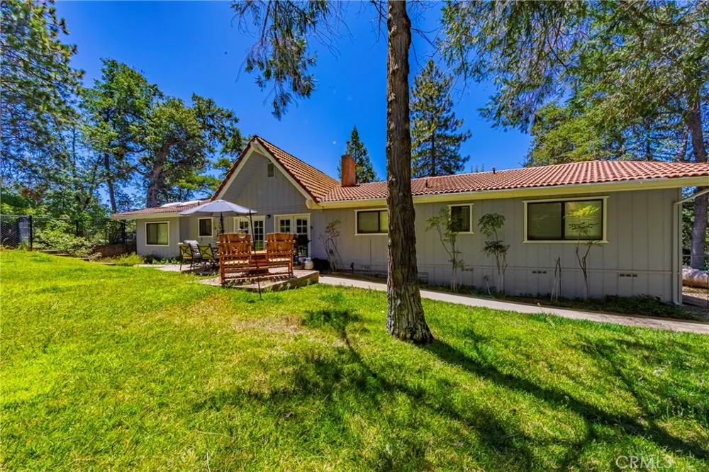 42395 Maples Lane Oakhurst, CA 93644