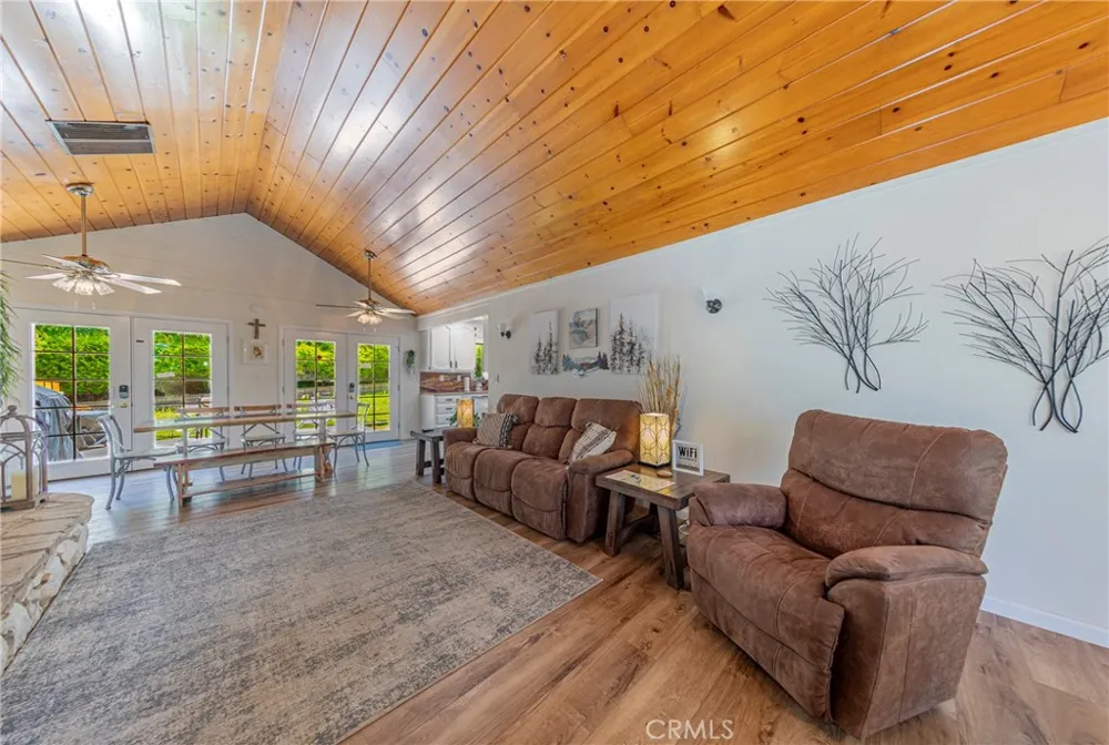 42395 Maples Lane Oakhurst, CA 93644