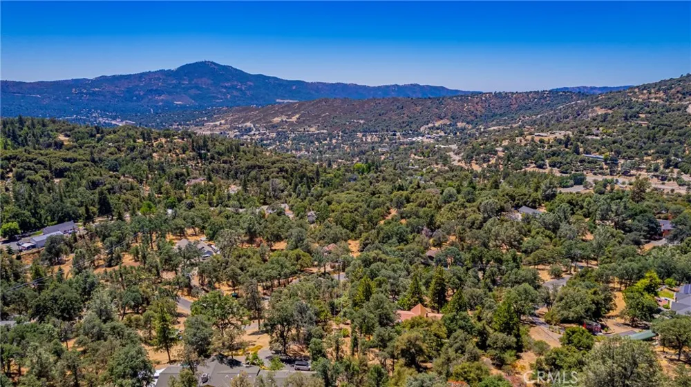42395 Maples Lane Oakhurst, CA 93644