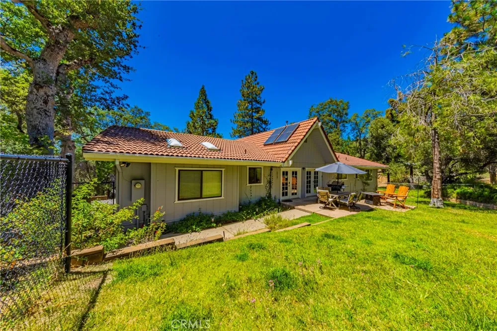 42395 Maples Lane Oakhurst, CA 93644