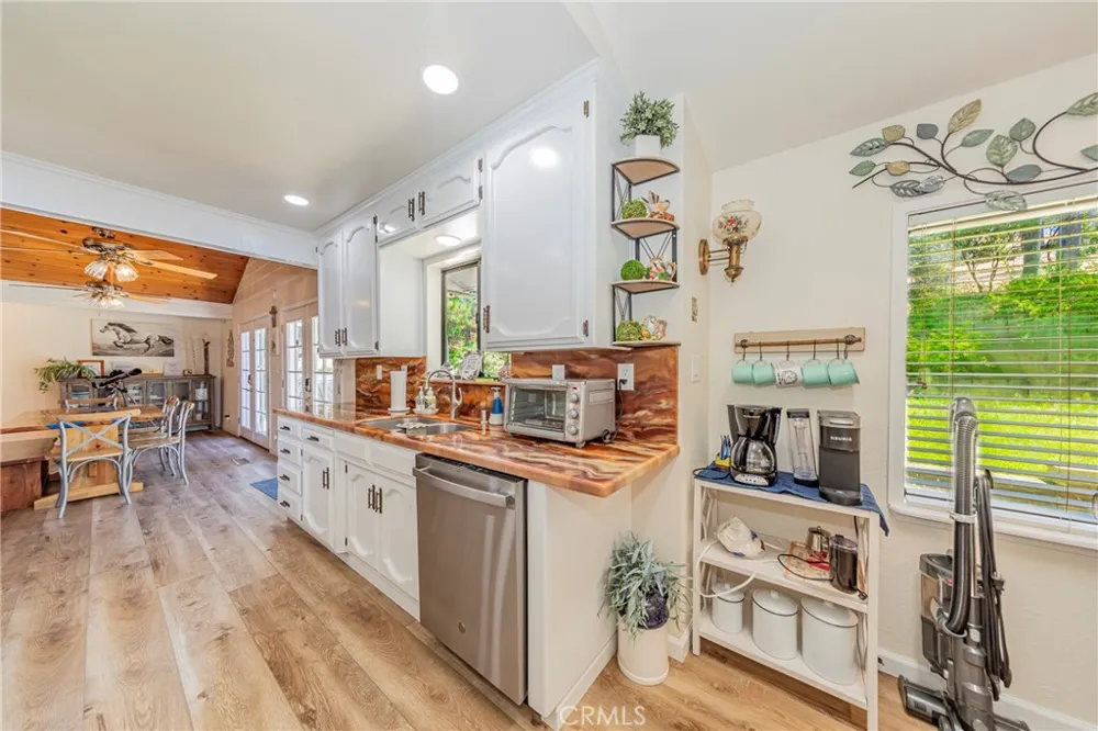 42395 Maples Lane Oakhurst, CA 93644