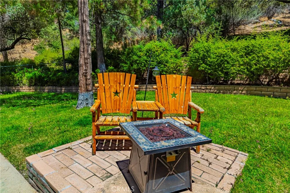 42395 Maples Lane Oakhurst, CA 93644