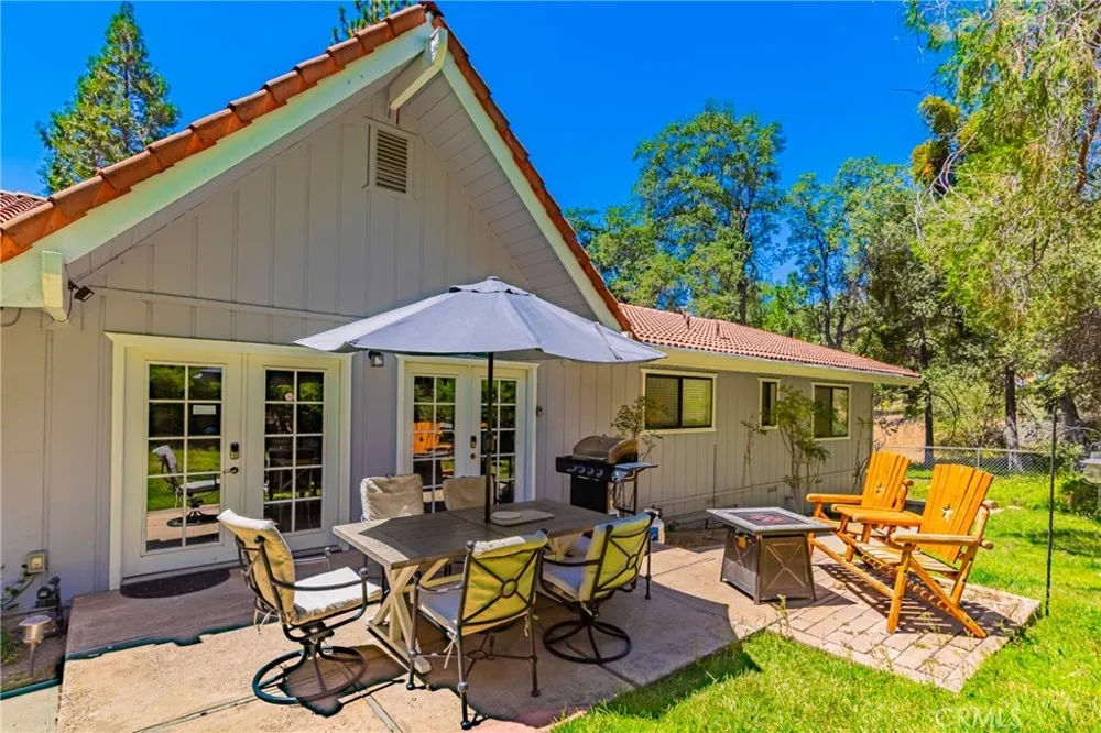 42395 Maples Lane Oakhurst, CA 93644