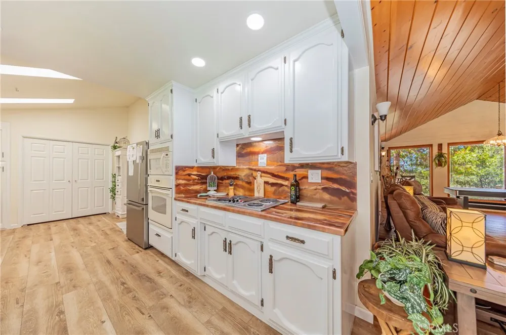 42395 Maples Lane Oakhurst, CA 93644