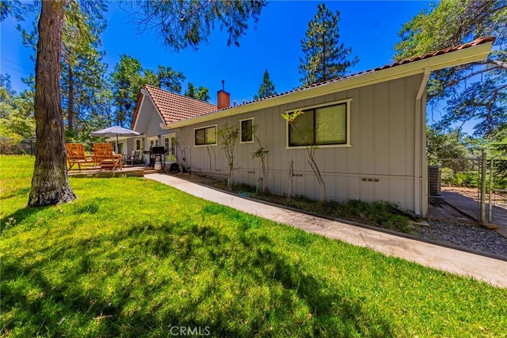 42395 Maples Lane Oakhurst, CA 93644