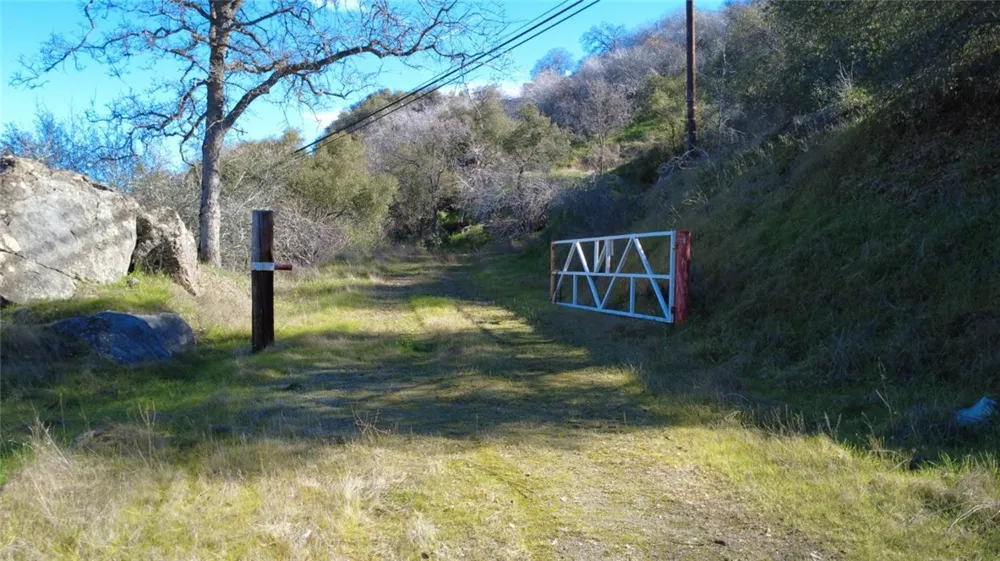 Ruth Hill Rd Squaw Valley, CA 93675