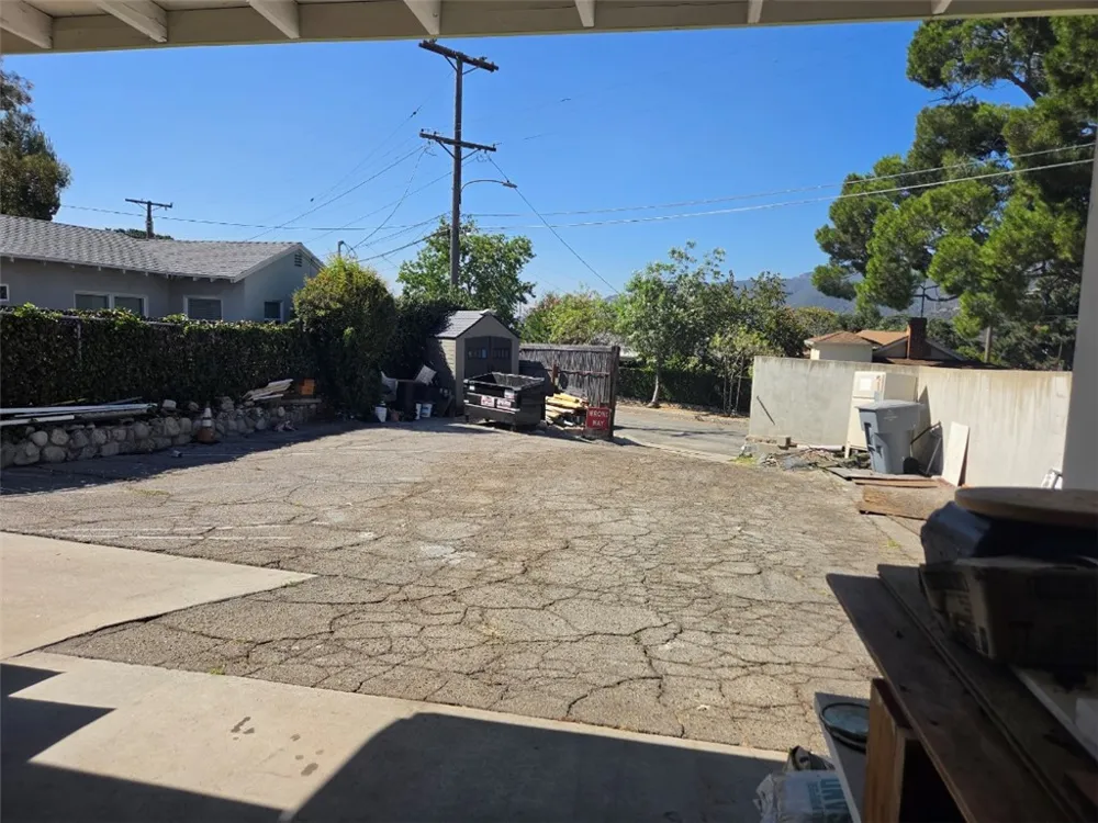 3251 Kentucky Glendale, CA 91214