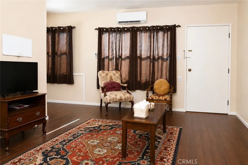 308 E Maple #8 Glendale, CA 91205