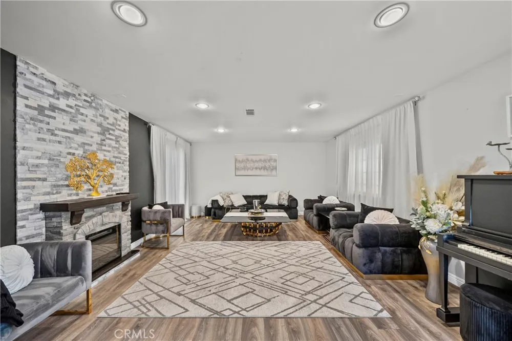 28660 Chiquito Canyon Val Verde, CA 91384