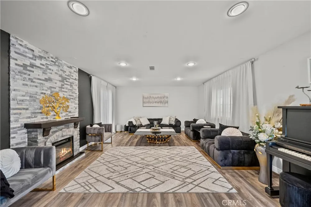 28660 Chiquito Canyon Val Verde, CA 91384