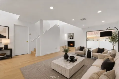 6036 Hazelhurst #C
