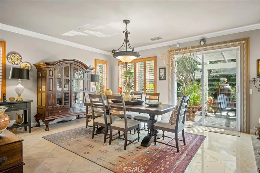 32 Mossdale Court Azusa, CA 91702