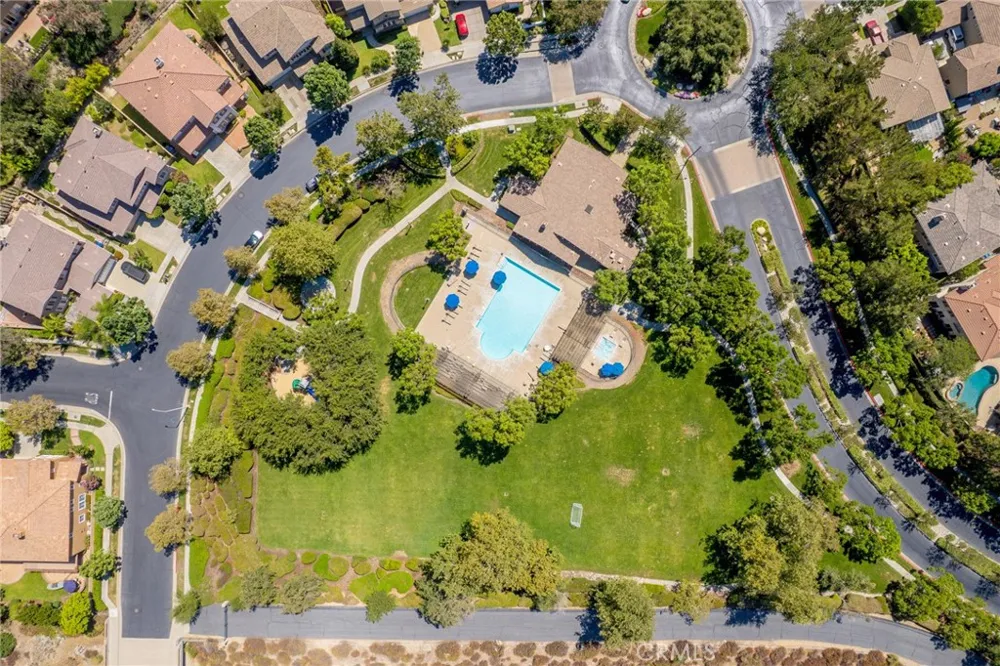 32 Mossdale Court Azusa, CA 91702