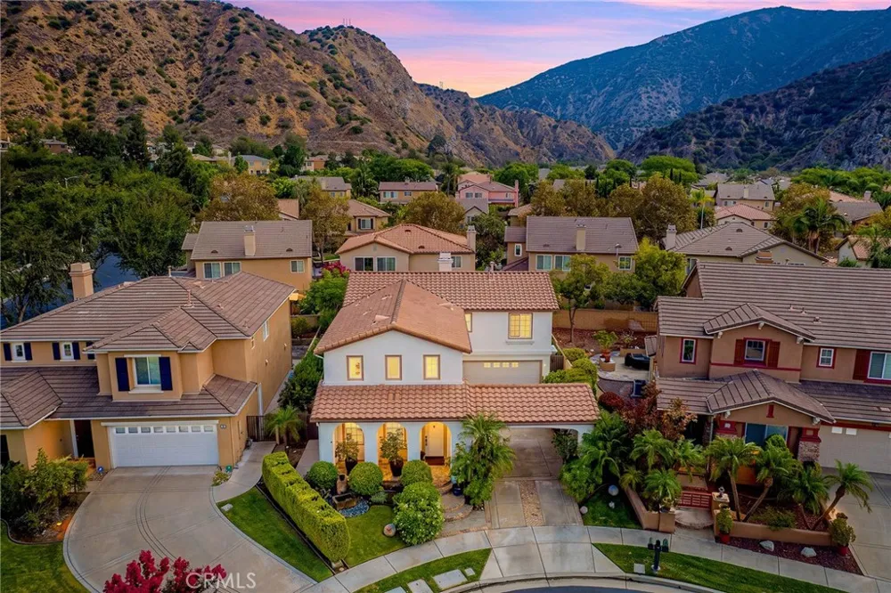 32 Mossdale Court Azusa, CA 91702