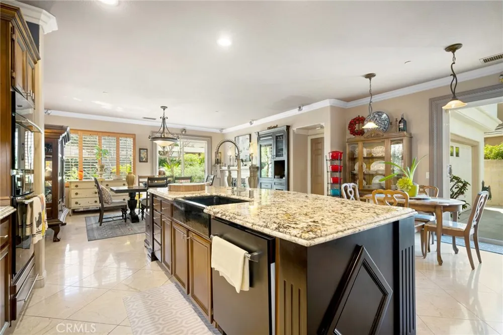 32 Mossdale Court Azusa, CA 91702