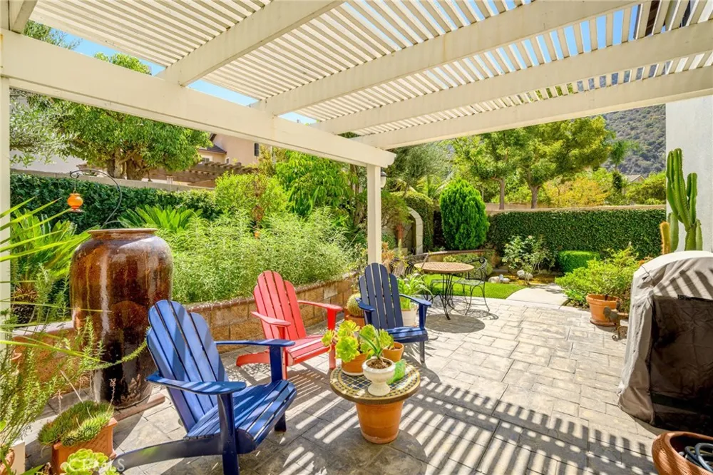32 Mossdale Court Azusa, CA 91702