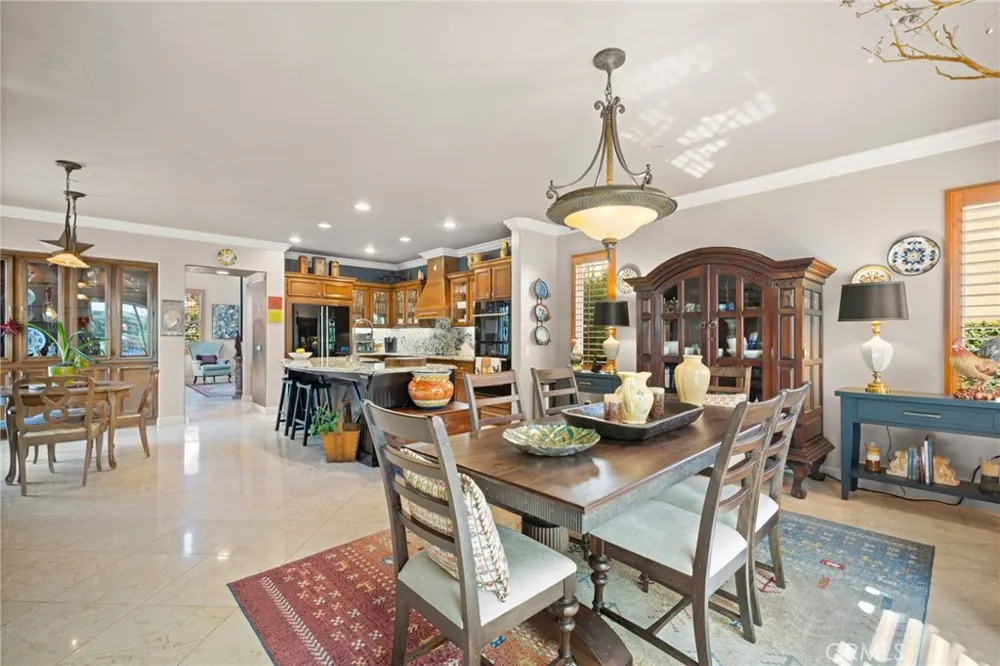 32 Mossdale Court Azusa, CA 91702