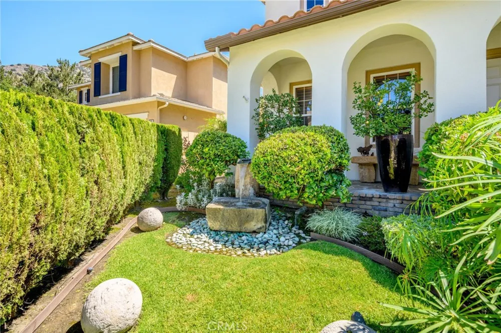 32 Mossdale Court Azusa, CA 91702