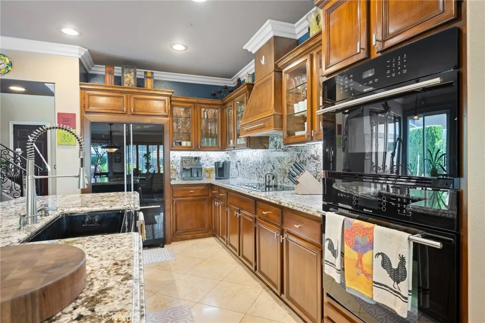 32 Mossdale Court Azusa, CA 91702