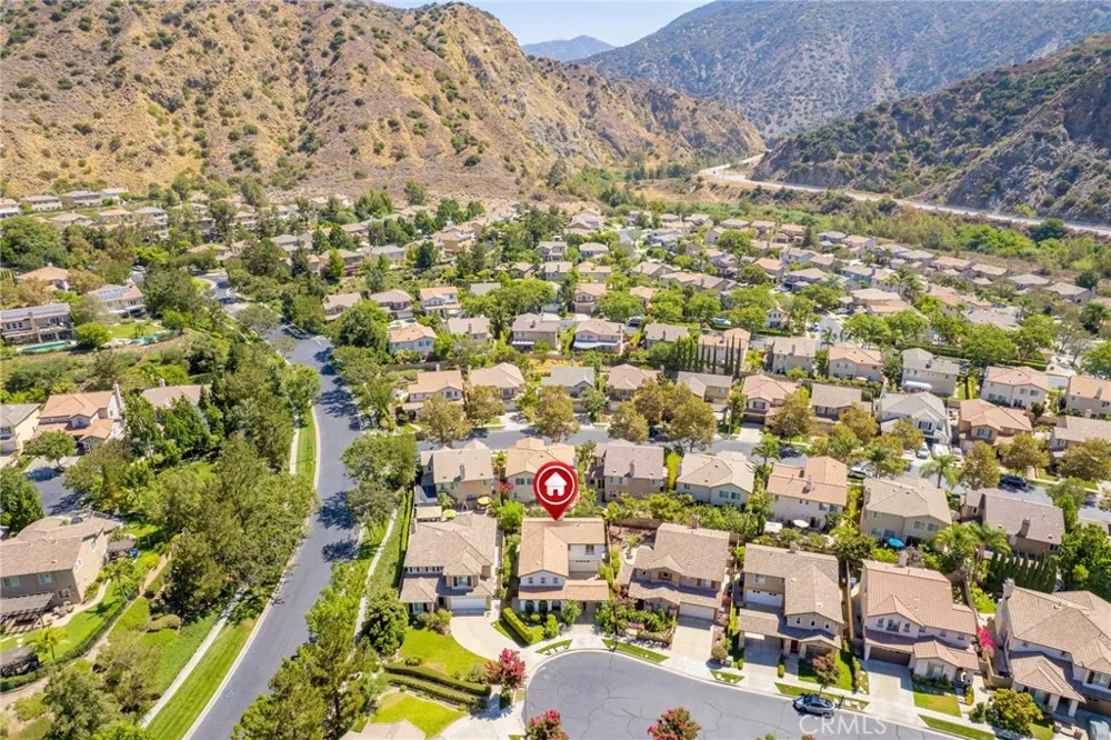32 Mossdale Court Azusa, CA 91702