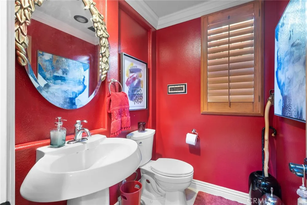 32 Mossdale Court Azusa, CA 91702