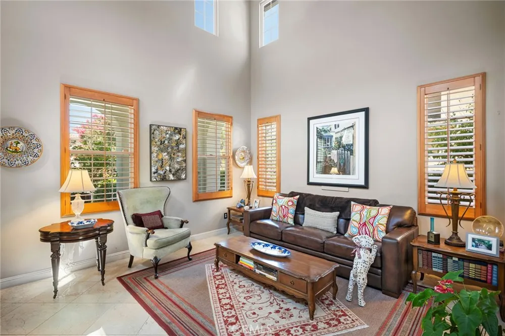 32 Mossdale Court Azusa, CA 91702