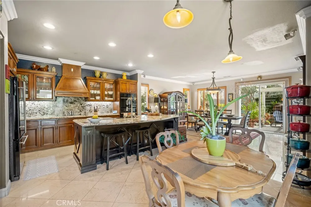 32 Mossdale Court Azusa, CA 91702