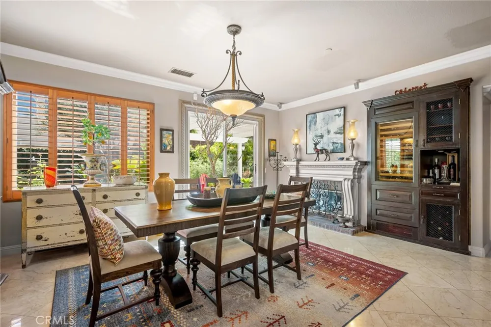 32 Mossdale Court Azusa, CA 91702