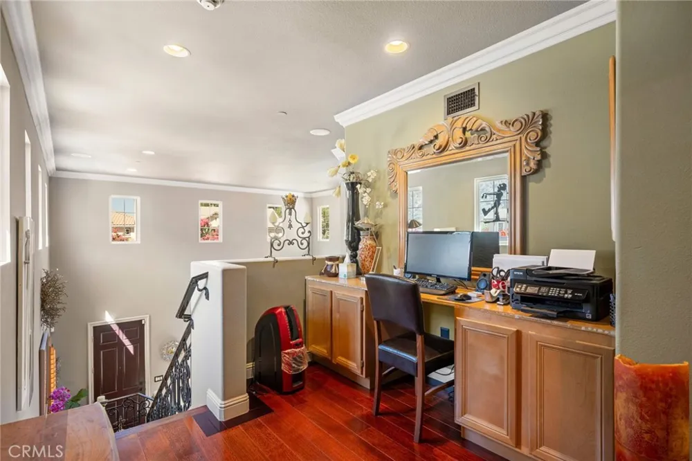 32 Mossdale Court Azusa, CA 91702