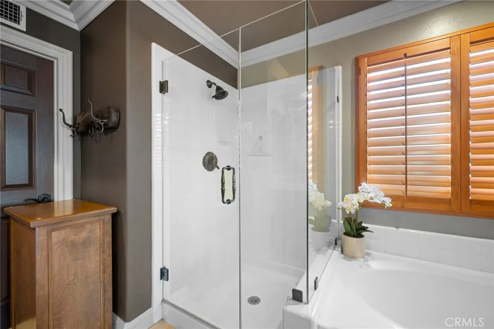 32 Mossdale Court Azusa, CA 91702