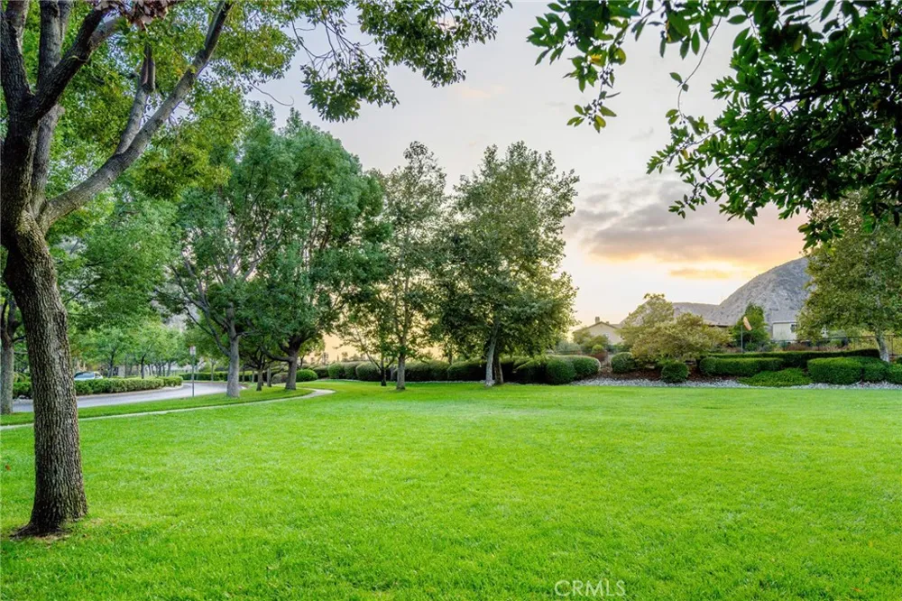 32 Mossdale Court Azusa, CA 91702