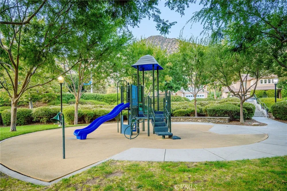 32 Mossdale Court Azusa, CA 91702