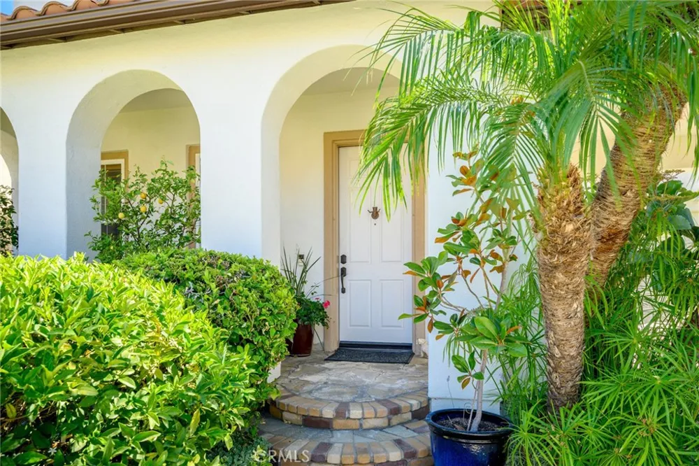 32 Mossdale Court Azusa, CA 91702