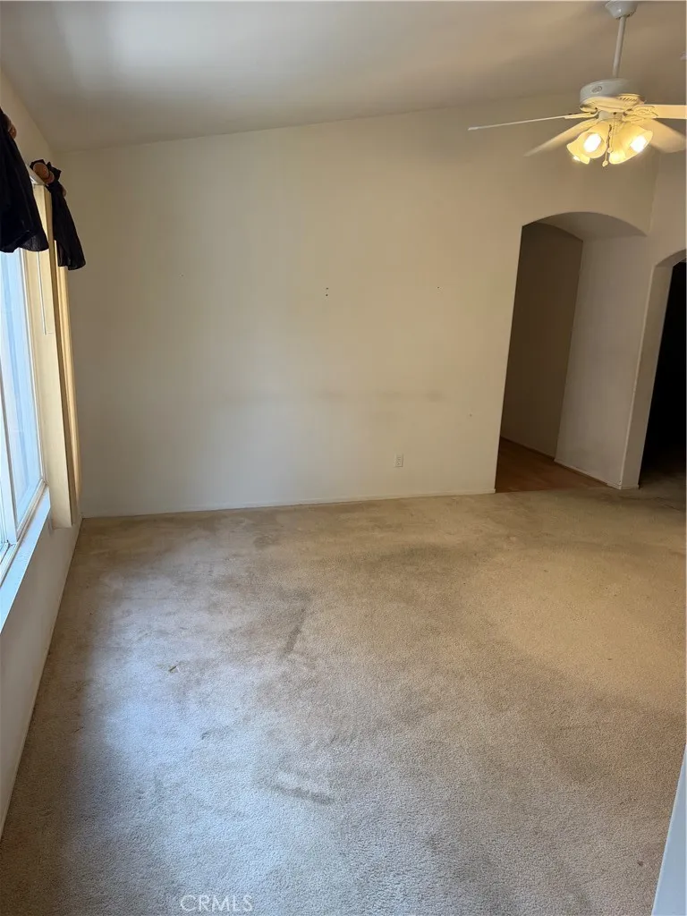 14699 Queen Valley Victorville, CA 92394