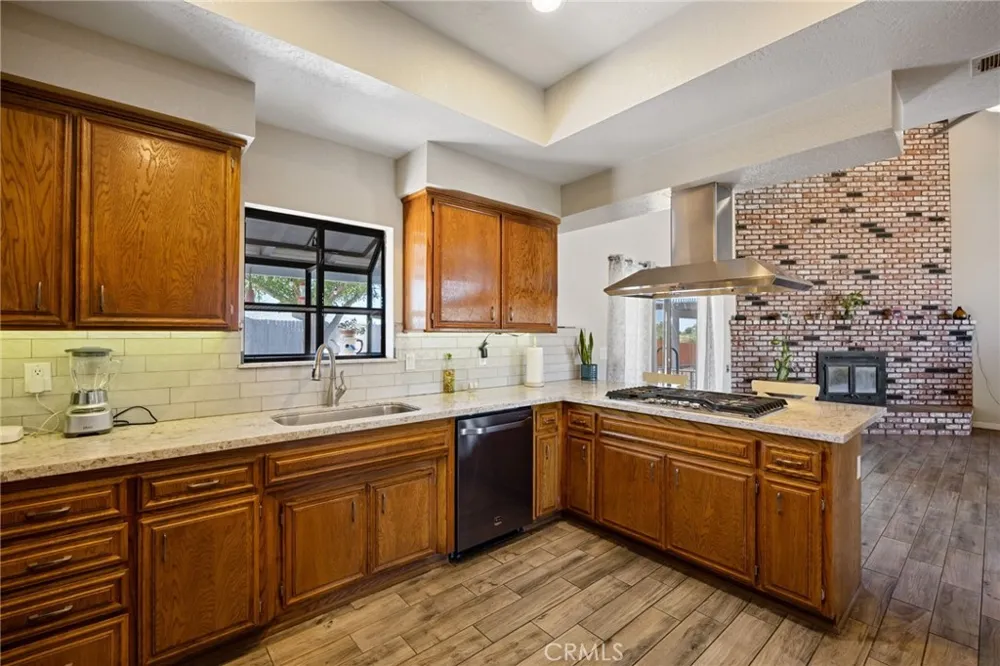19403 Oneida Court Apple Valley, CA 92307