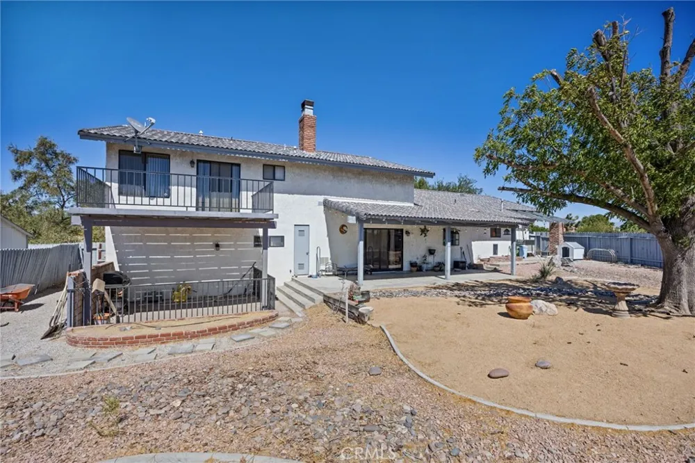 19403 Oneida Court Apple Valley, CA 92307