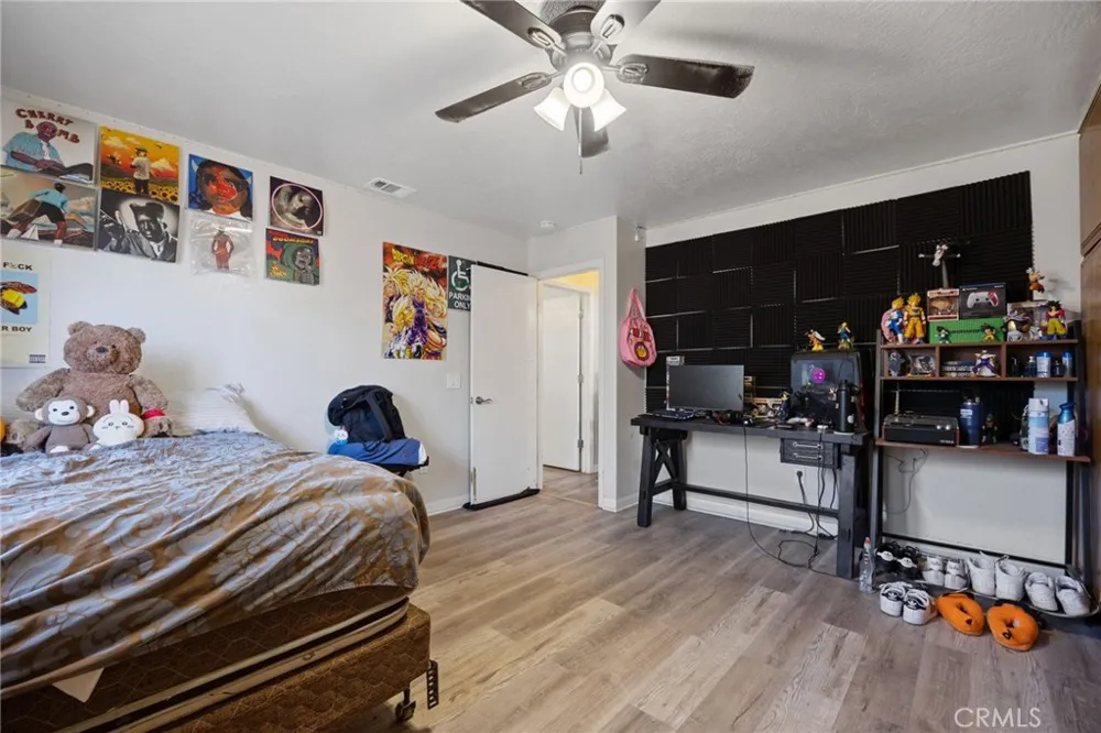 19403 Oneida Court Apple Valley, CA 92307
