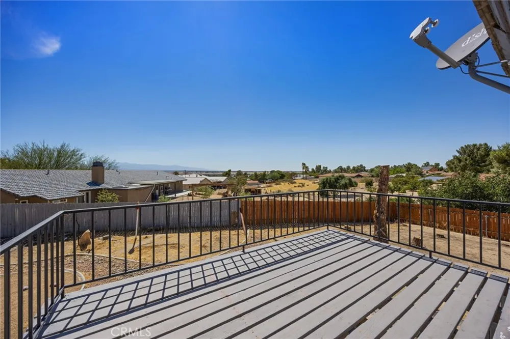 19403 Oneida Court Apple Valley, CA 92307