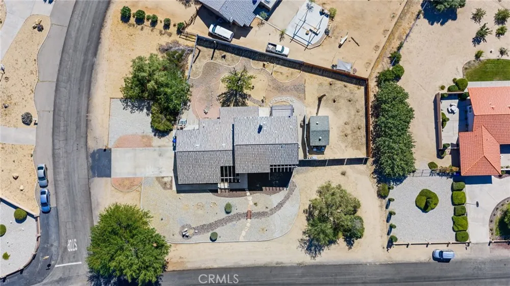 19403 Oneida Court Apple Valley, CA 92307