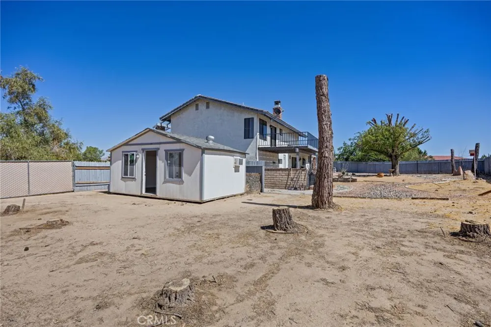 19403 Oneida Court Apple Valley, CA 92307