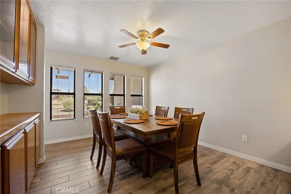 19403 Oneida Court Apple Valley, CA 92307