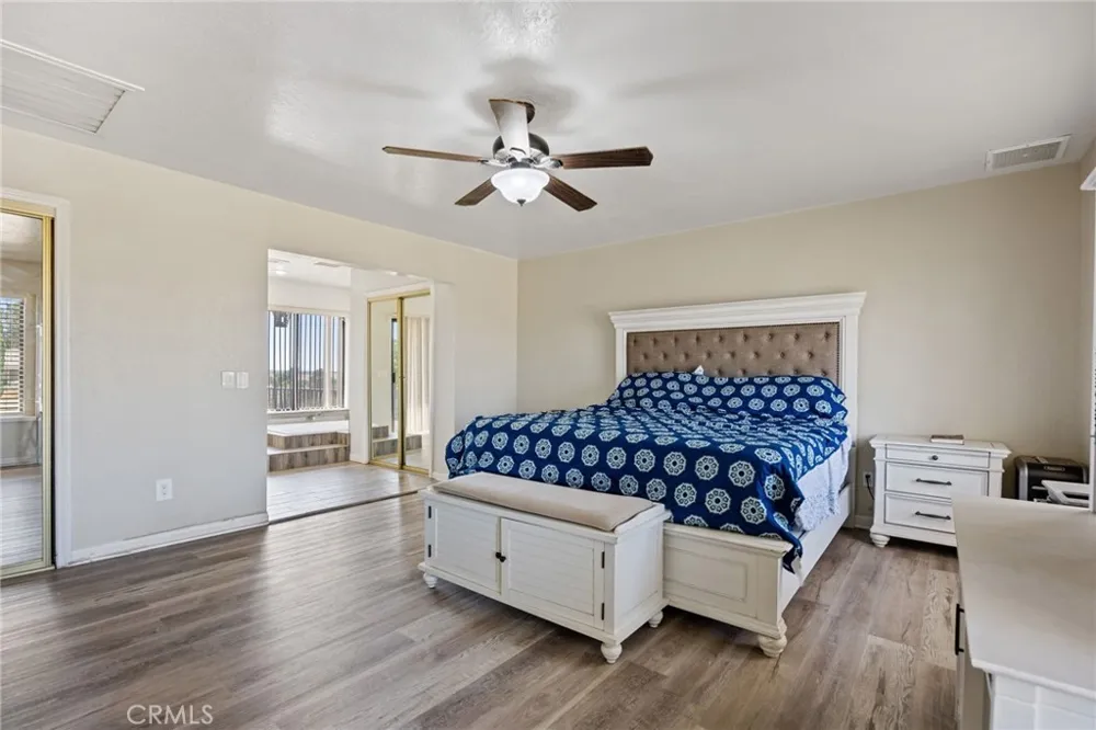 19403 Oneida Court Apple Valley, CA 92307